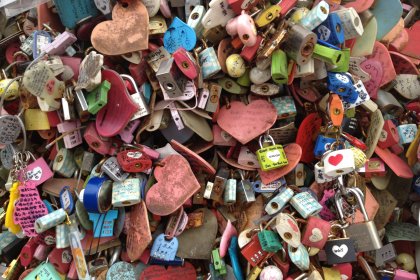 Photo of a pile of lots of different types of love locks, WC Chungju, South Korea, August 2013, Reinder Nijhoff