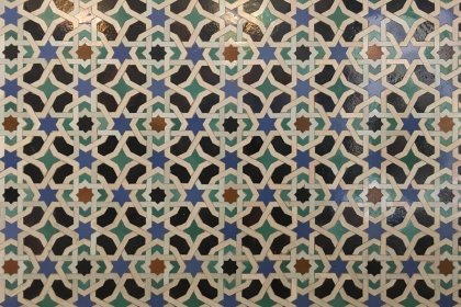 Photo of a close up of a tile with a pattern on it, Tiles, Seville, February 2017, Reinder Nijhoff