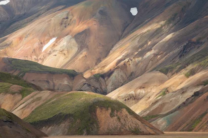 Photo of a group of mountains that are next to each other, Landmannalaugar &rarr; Skogafoss, August 2017, Reinder Nijhoff